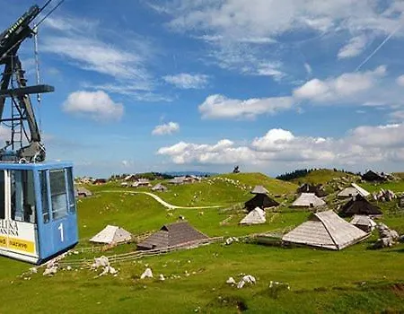 Crnuski Dom Gostinjska kuća